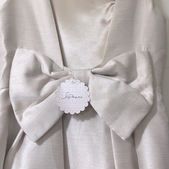 BRAND NEW DRESS 👗 W/ LARGE BOW - Picture 3 of 4